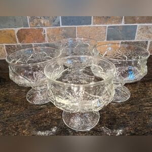 Four vintage Anchor Hocking rain flower champagne / dessert glasses